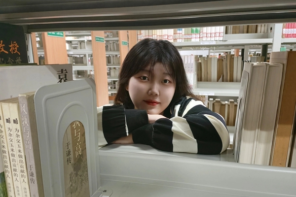 6bc186140b5f49278b3cdfc3be7eac1c.jpg 1905张姗姗.jpg