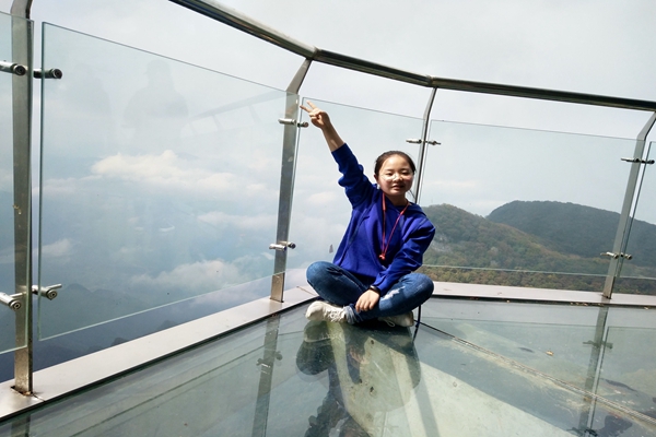 1ba45efd53cb4878a4c66025427d93d1.jpg 郭媛.jpg