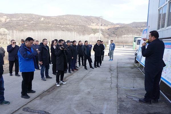 6ba4e6e08ffd484e8c4429c4ba4f771e.jpg 现场考察-1_副本.jpg