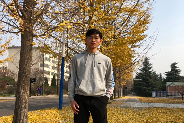 38e72650382f422e8035480b3f59288f.jpg 刘振宇.jpg