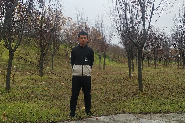 3cb5cc704bc2466c927bf5947c92c297.jpg 王震照片.JPG