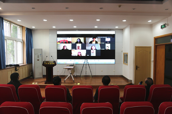 24714998f6b24e47912a20f07679c3c3.jpg 视频连线.jpg