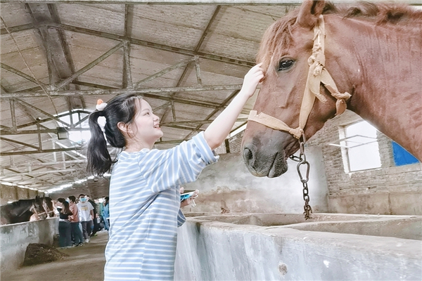 d446a62de8ab4810a46aea37ba1457ff.jpg 30李阳.jpg