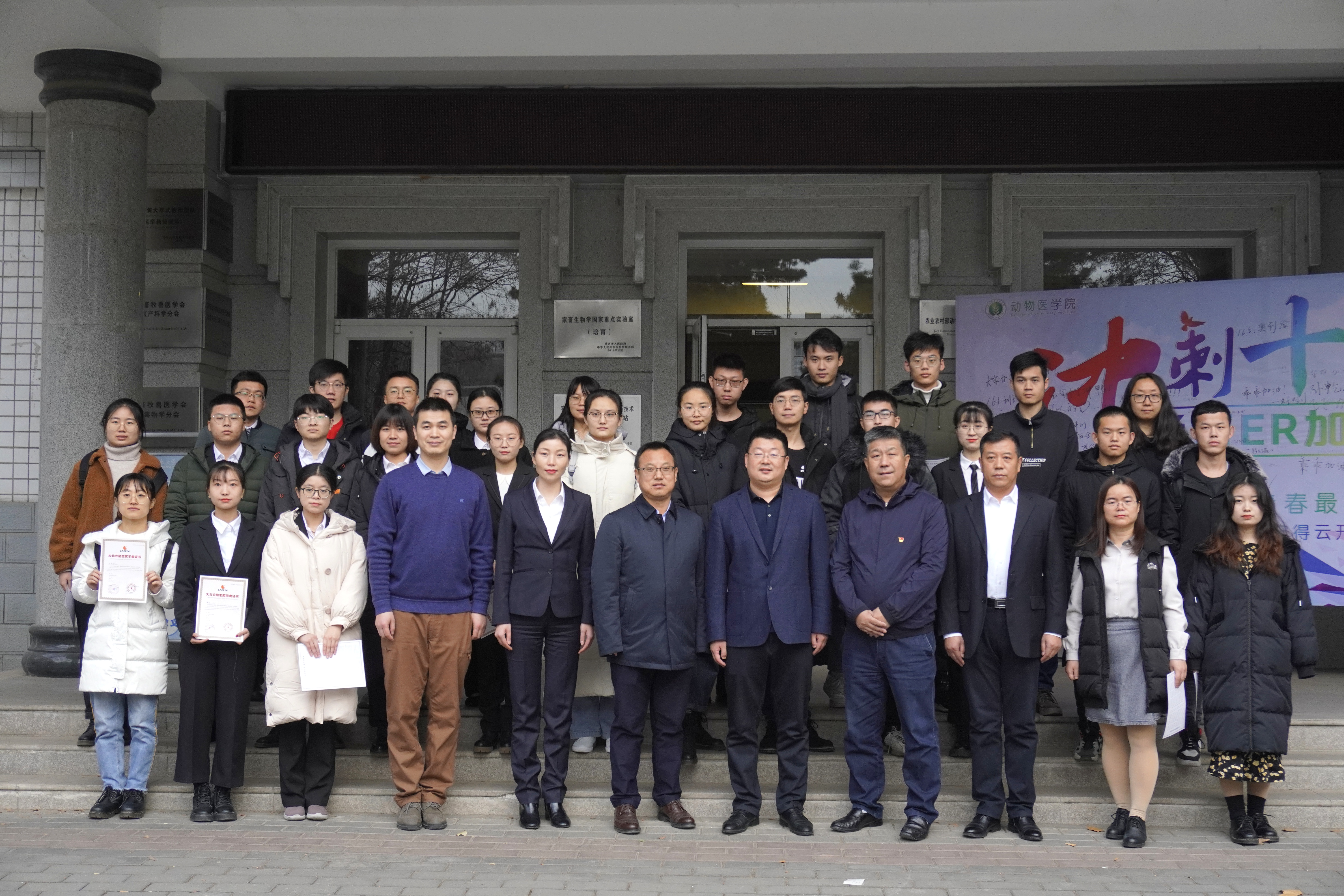 f82b4694864f4ff8bddc3de7ec4f06e3.jpg f82b4694864f4ff8bddc3de7ec4f06e3.jpg