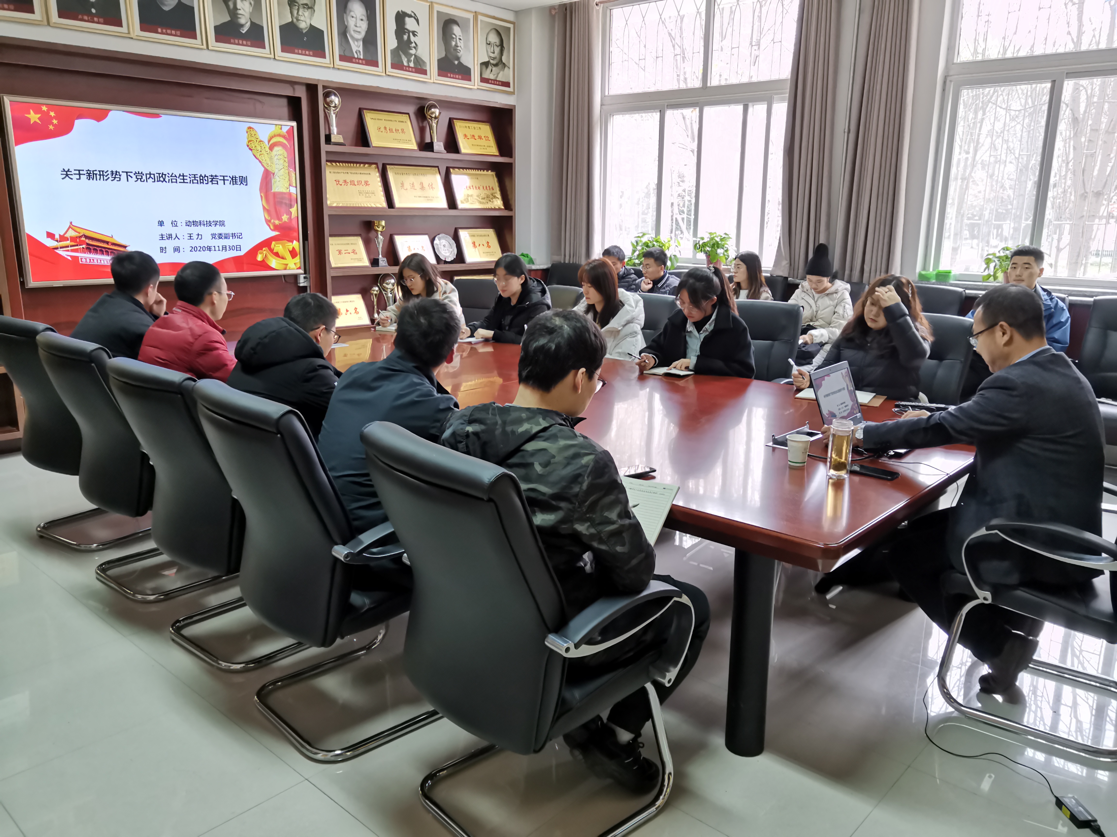 e5cf897c5b6f484981be47c3ff7b07c4.jpg e5cf897c5b6f484981be47c3ff7b07c4.jpg