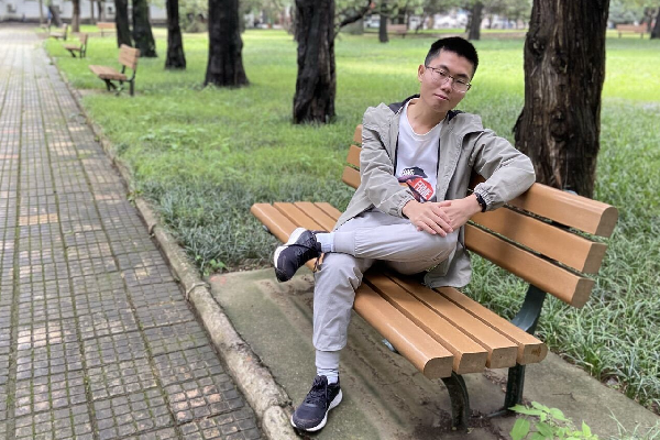 61818362f75b4d16afcae8828b85ddc9.png 肖勇终.png