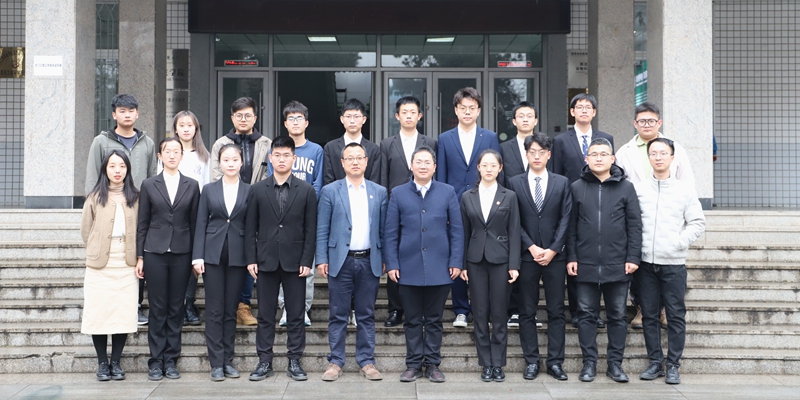 7e5ceb52665b4a29897b83c54c32504e.jpg 合影.jpg