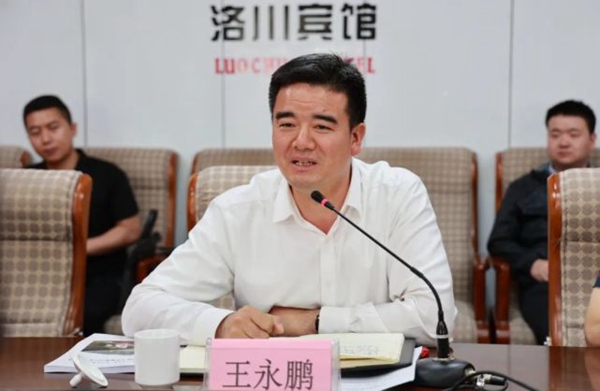 fcedadd62bb84fdeb4d94d86207567a9.jpg 县长.jpg