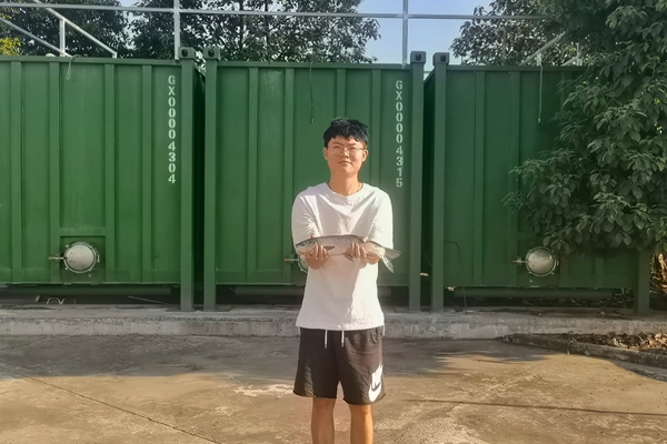 405eb80fe26b4c1681978a1ba6f224da.jpg 视频照片.jpg