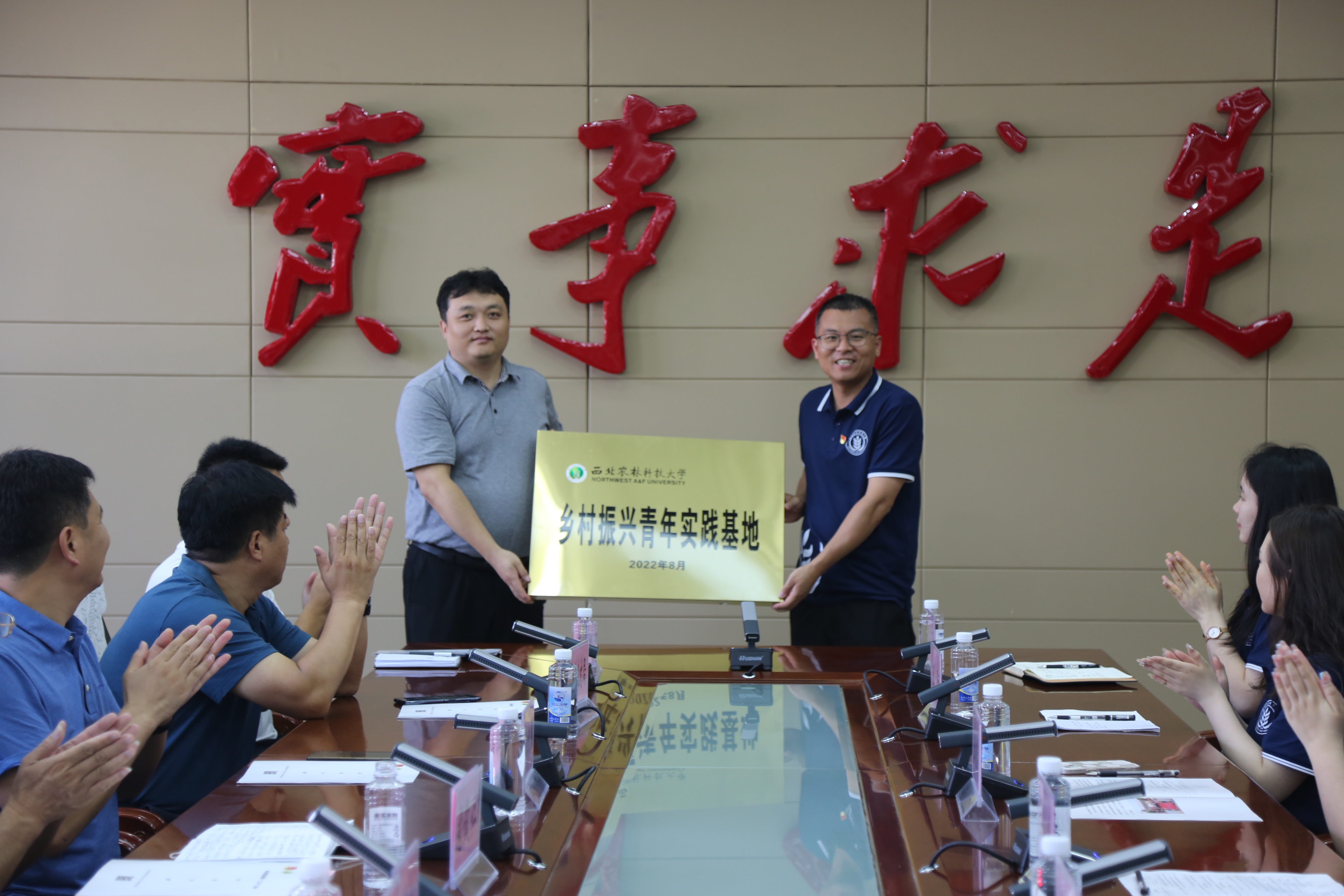 e984ea52c388494ab3117b378cbff8c7.jpg e984ea52c388494ab3117b378cbff8c7.jpg