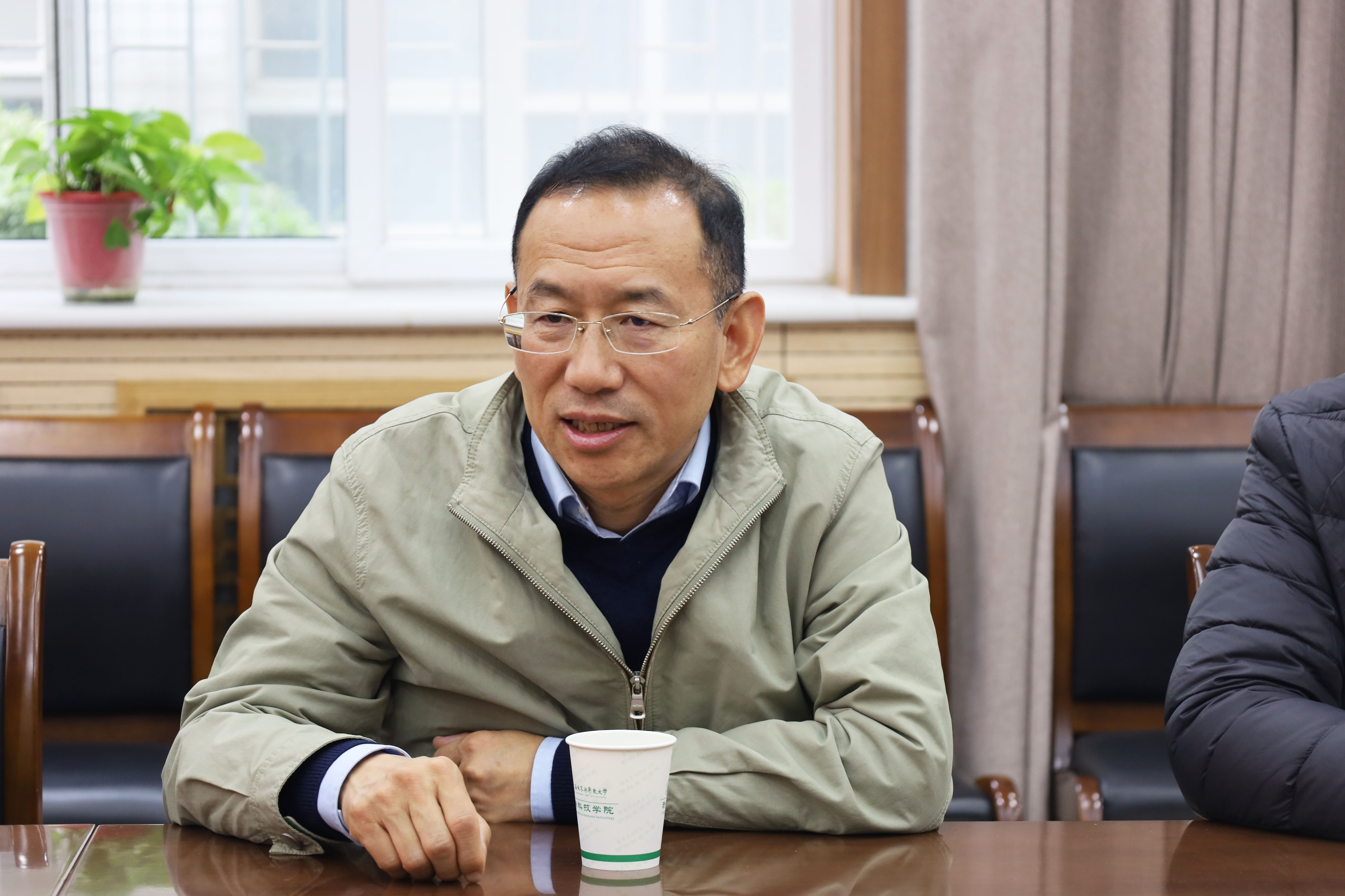 c09ca58481c5430fa2ac535dad08c2e8.jpg c09ca58481c5430fa2ac535dad08c2e8.jpg