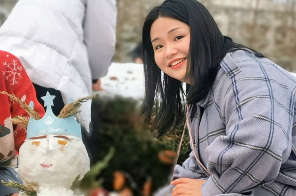 6115217263bc4eb8911e166f861bb142.jpg 任迎春.jpg