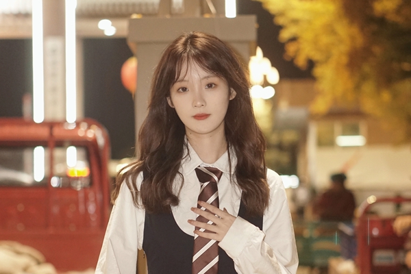 74d7094cbce546d2bd677397a5fbbaf4.jpg 李婧洁.jpg